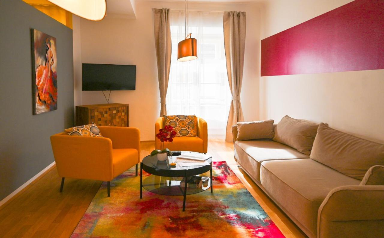 Delightful Hofburg Appartement Wenen