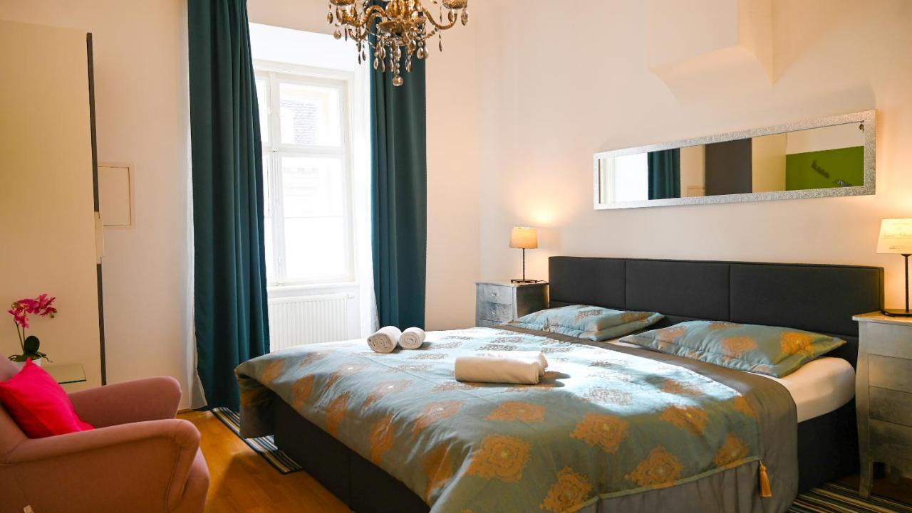 Delightful Hofburg Appartement Wenen