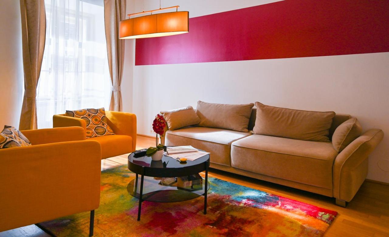 Delightful Hofburg Appartement Wenen